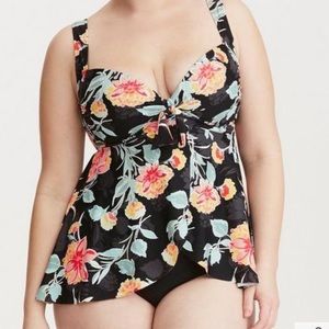 Torrid Floral Print Babydoll Tankini top Sz 1